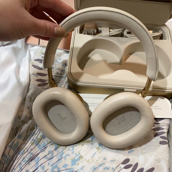 Luxury headphones - Picture 7 of 14